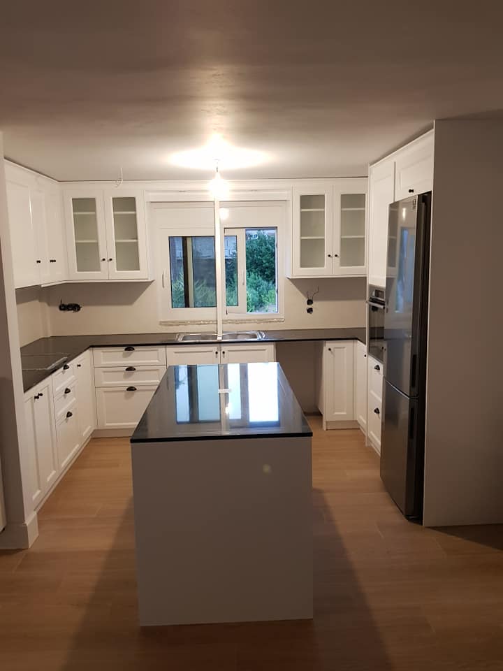 Κουζίνα με νησίδα Ιωάννης Ντεγιάννης Ξυλουργός Χαλκίδα