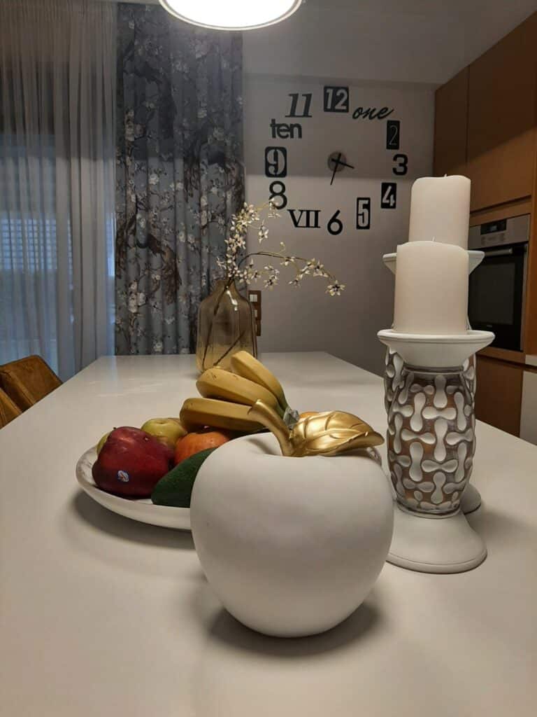 Διακόσμηση εσωτερικού χώρου σαλόνι & κουζίνα