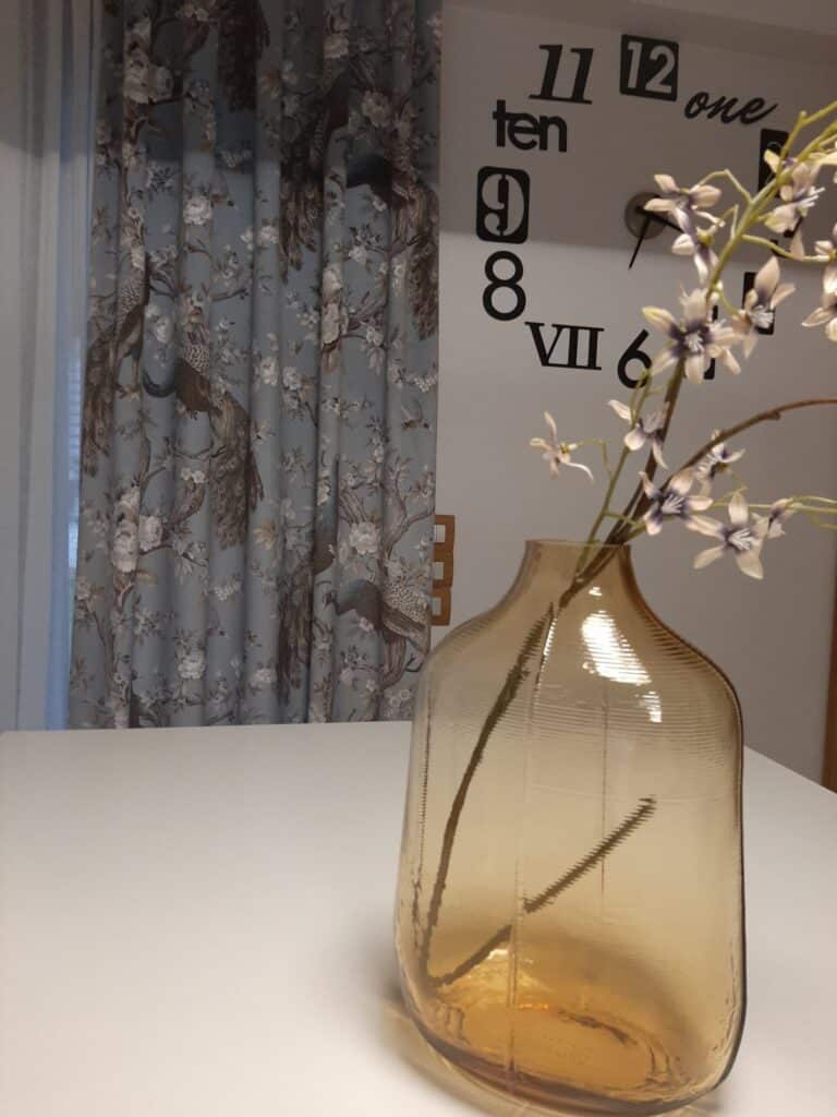 Διακόσμηση εσωτερικού χώρου σαλόνι & κουζίνα