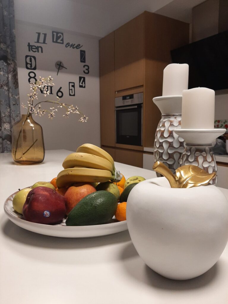 Διακόσμηση εσωτερικού χώρου σαλόνι & κουζίνα