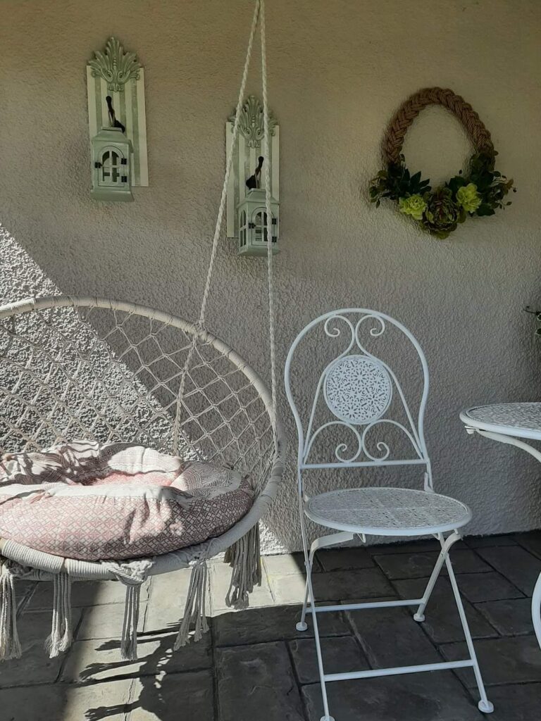 Διακόσμηση γωνιάς κήπου