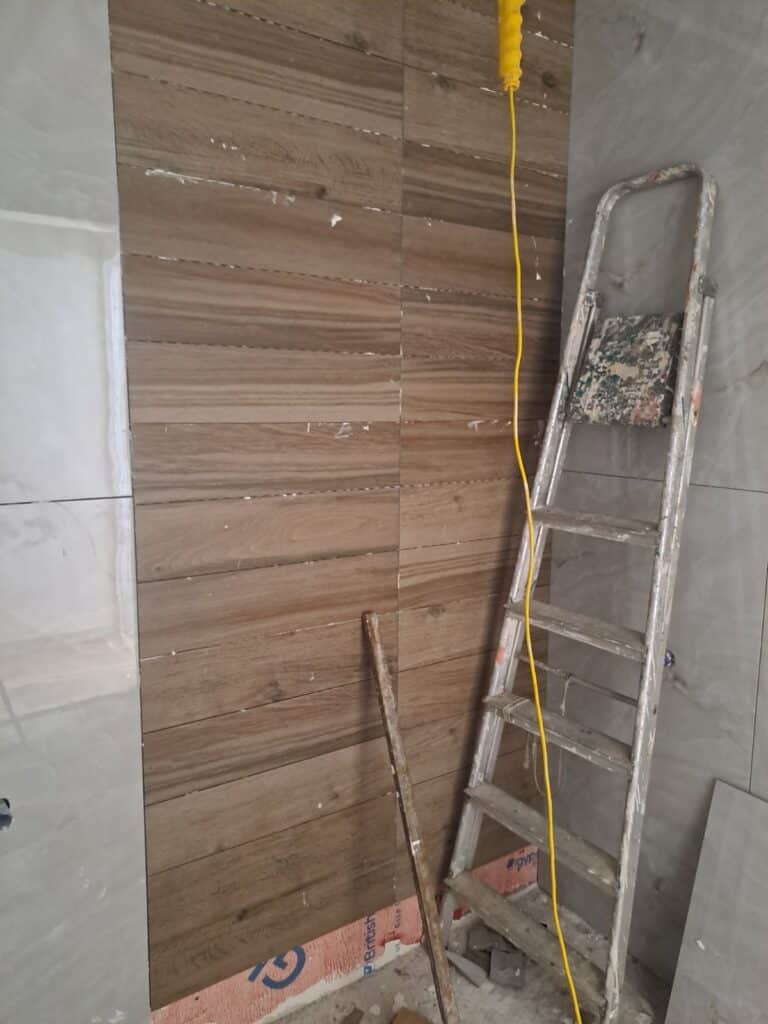 Μπάνιο τοποθέτηση πλακιδίων