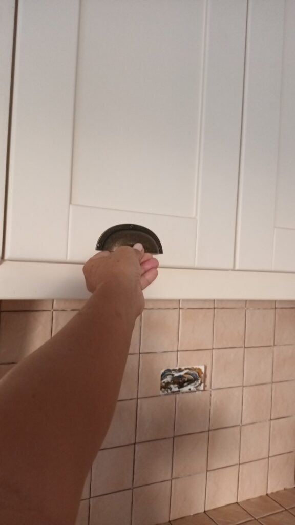 Συρτάρια & ντουλάπια κουζίνας