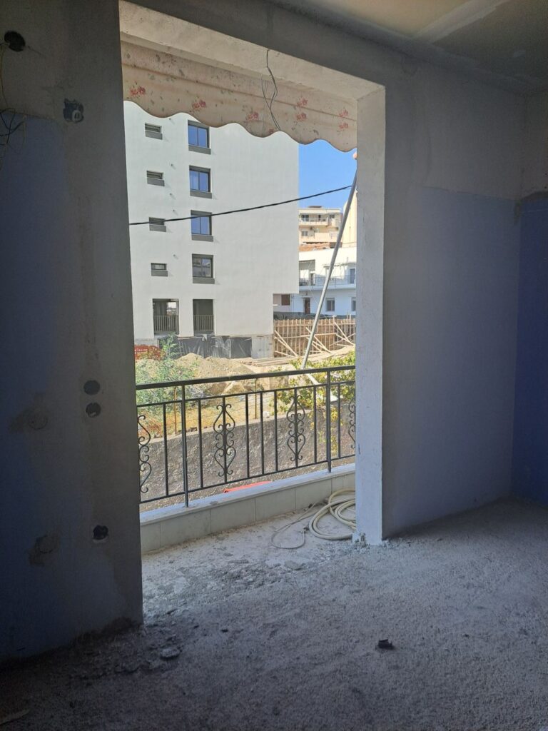 Μπαλκνόπορτα σαλονιού