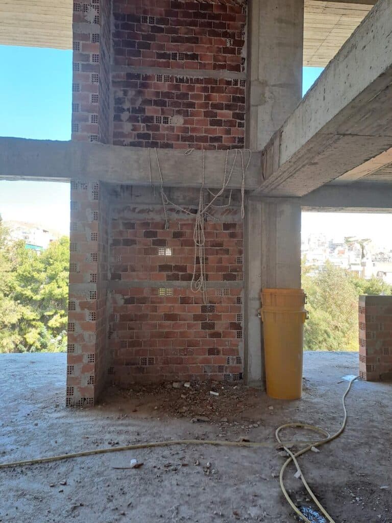 Τζάκι στο σαλόνι