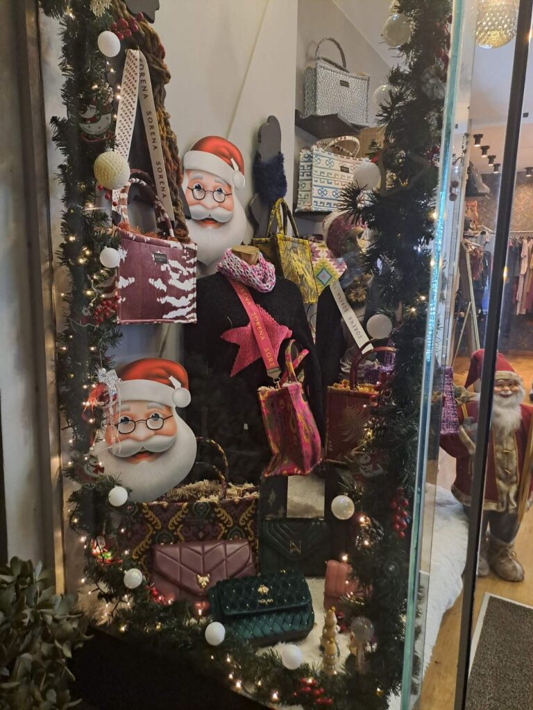 Χριστουγεννιάτικος στολισμός Zallis 2024