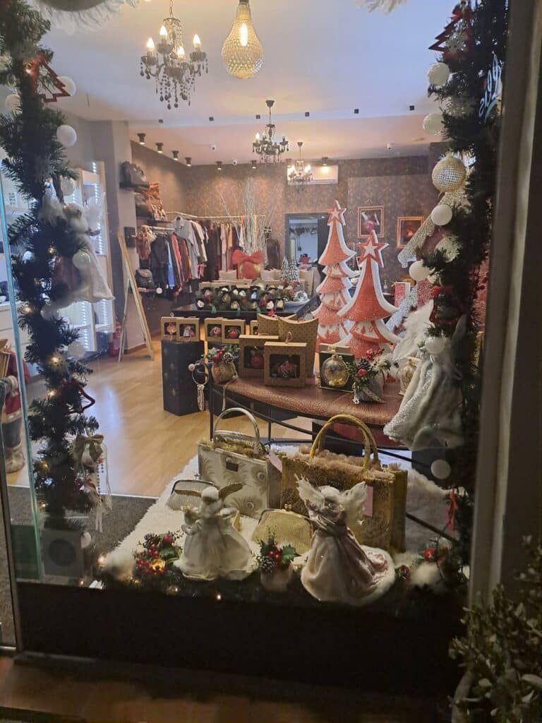 Χριστουγεννιάτικος στολισμός Zallis 2024