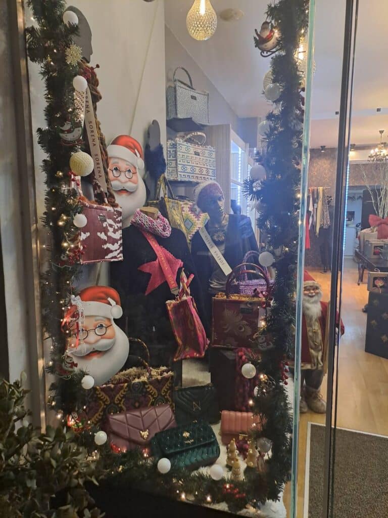 Χριστουγεννιάτικος στολισμός Zallis 2024