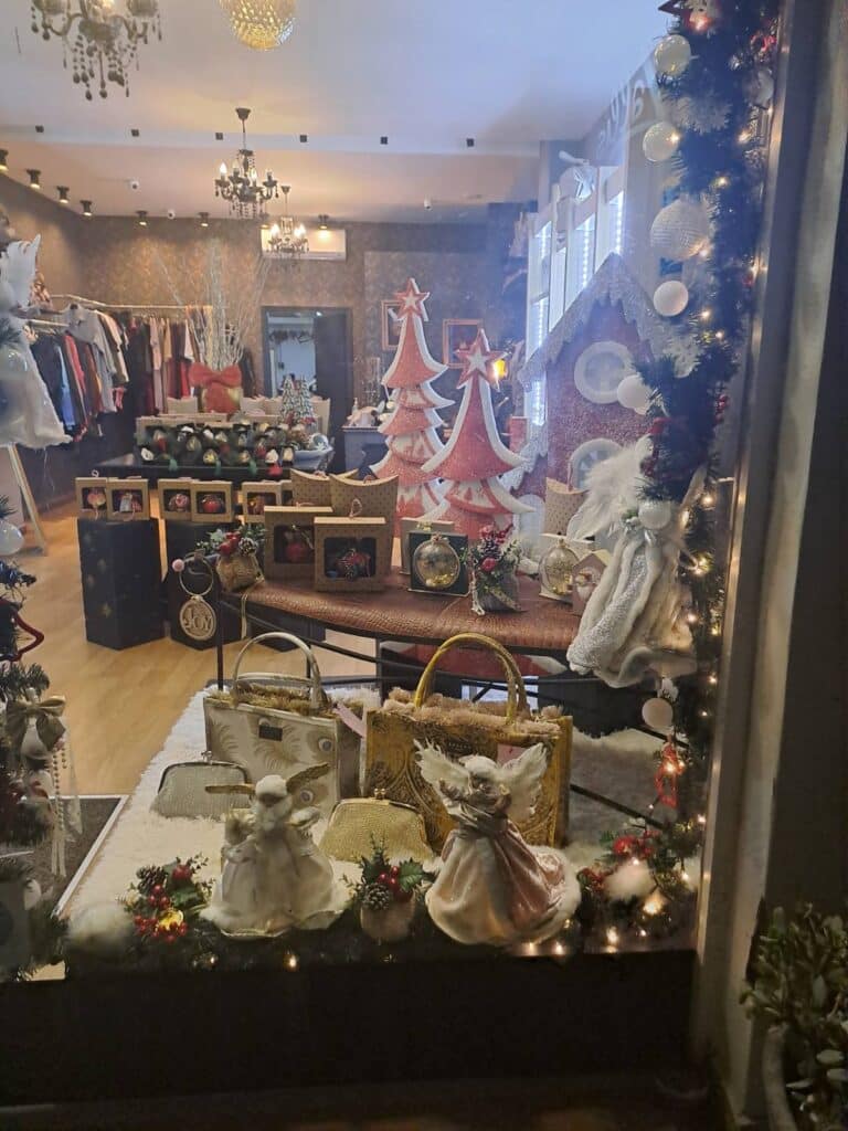 Χριστουγεννιάτικος στολισμός Zallis 2024