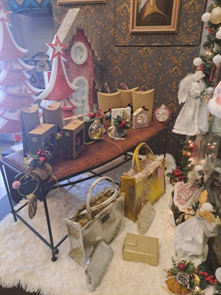 Χριστουγεννιάτικος στολισμός Zallis 2024