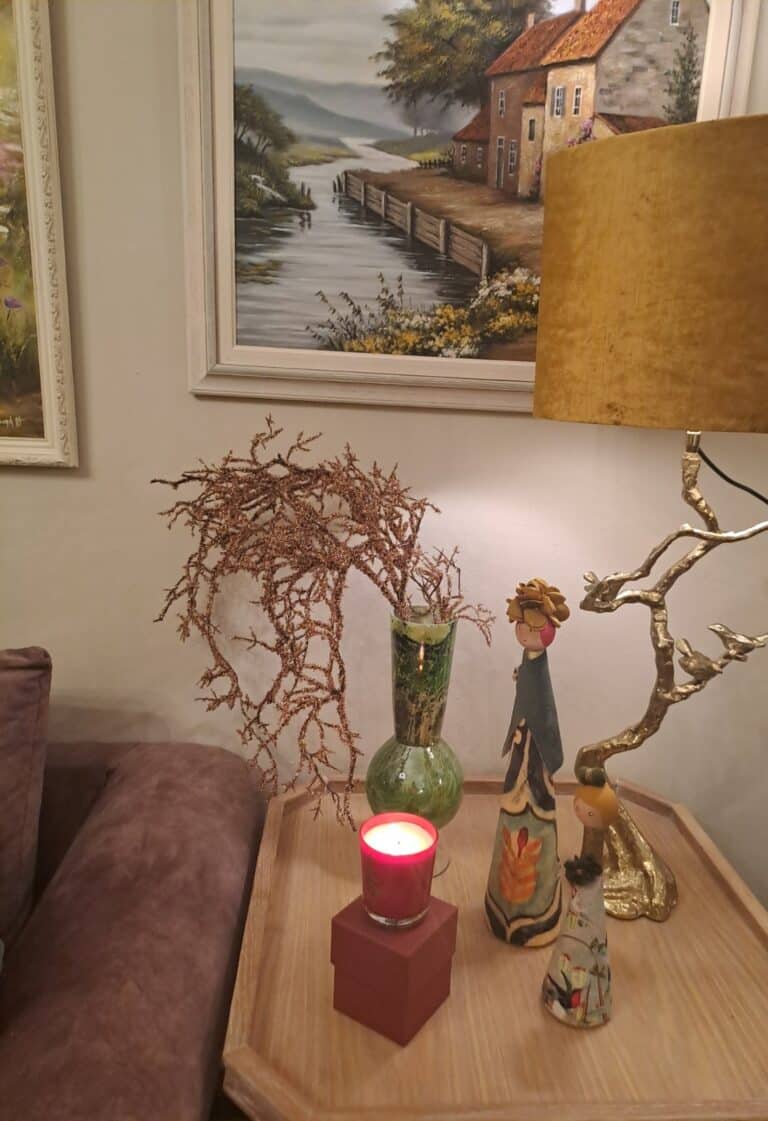 Χριστουγεννιάτικος στολισμός σαλόνι 2024