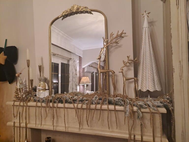 Χριστουγεννιάτικος στολισμός σαλόνι 2024