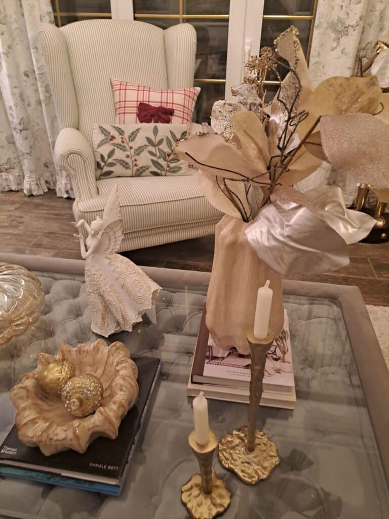 Χριστουγεννιάτικος στολισμός σαλόνι 2024