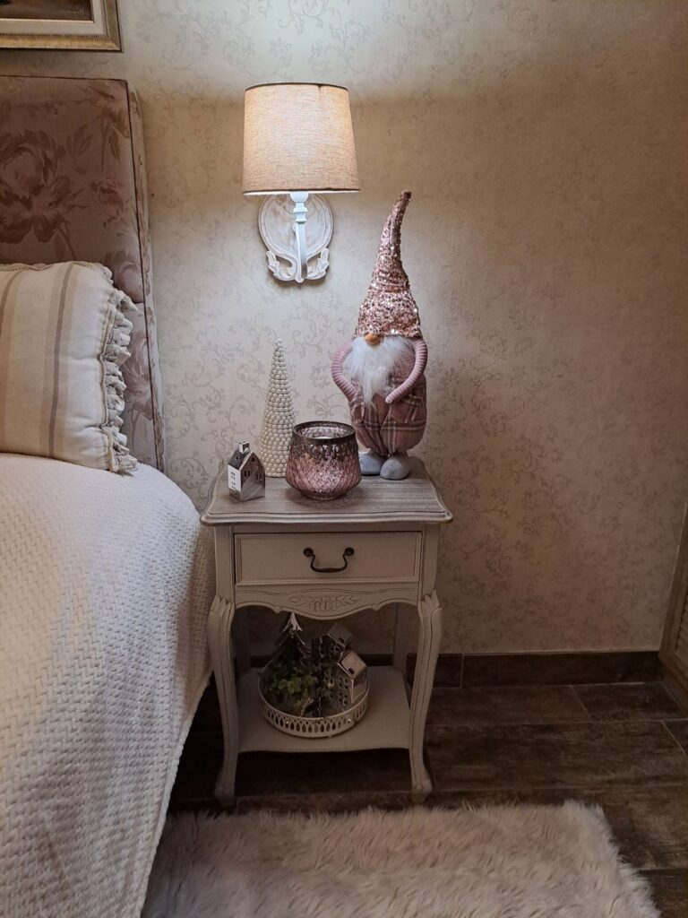 Υπνοδωμάτιο Χριστουγεννιάτικος στολισμός 2024