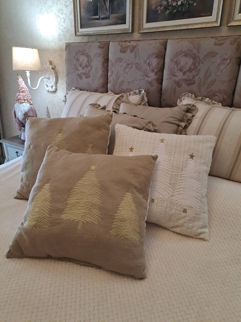 Υπνοδωμάτιο Χριστουγεννιάτικος στολισμός 2024