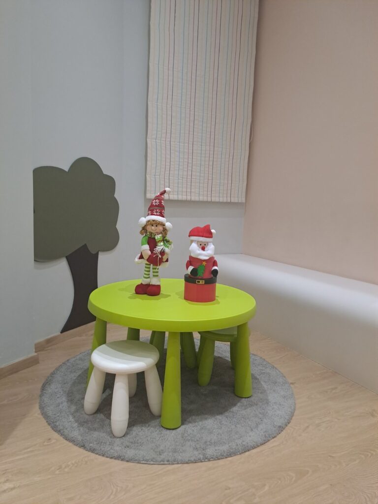 Ιατρείο Χριστουγεννιάτικος στολισμός 2024